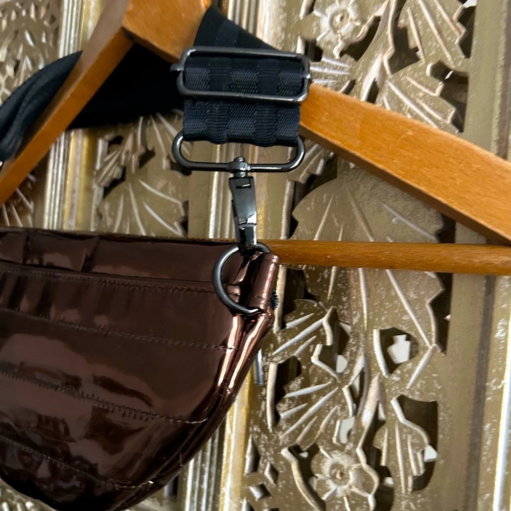 NWOT THINK ROYLN BUM BAG! Copper patent metallic color shiny stylish fanny bag - Picture 3 of 4